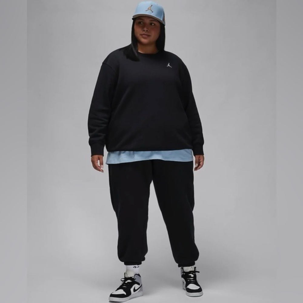 NEW Jordan Black Crewneck Women’s Sweatshirt NWT!